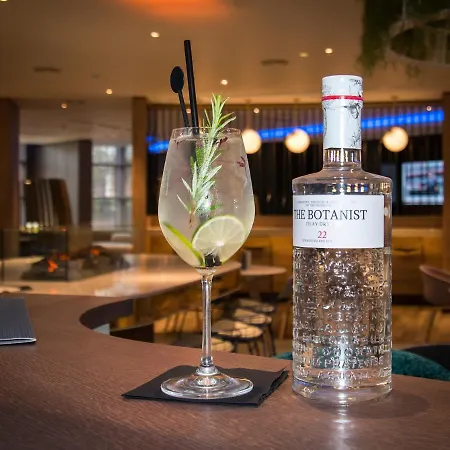 Novotel London Heathrow Airport T1 T2 And T3 4*