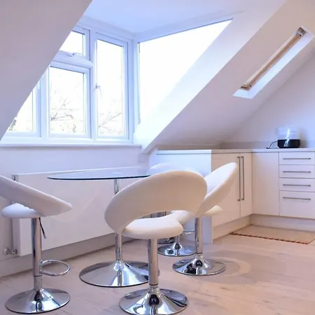 Apartment Stylish 2 Bed In West Hampstead London