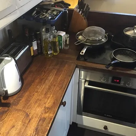 Lovely 2 Bedroom On The Corner Of Portobello Road *