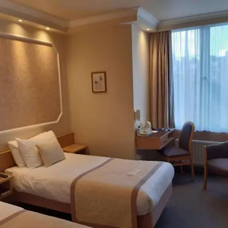 Lancaster Hall Hotel