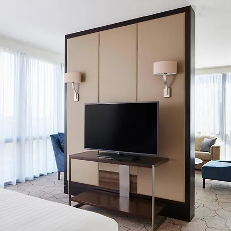 Marriott Canary Wharf 호텔 5*