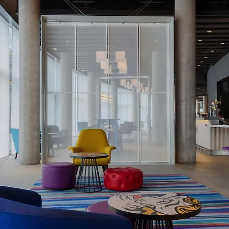 Aloft Excel 4*