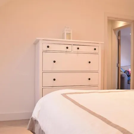 Stylish 2 Bed In West Hampstead * London