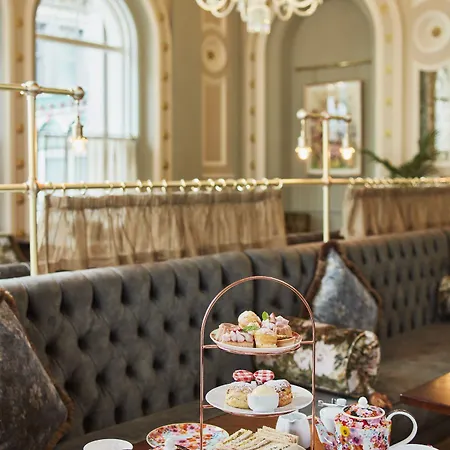 The Clermont London, Charing Cross Hotel Londýn