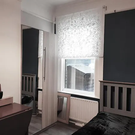 Helen's House Homestay London