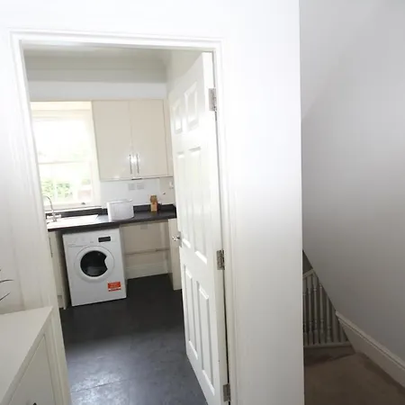 Hill Court, Uxbridge Apartment Hillingdon