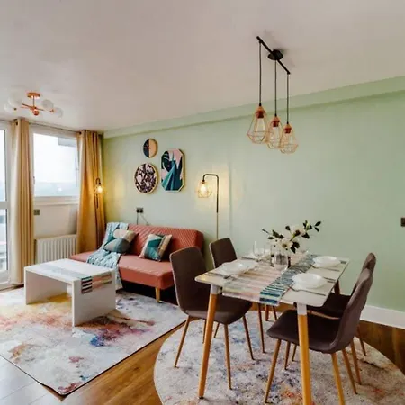Lägenhet Super Spacious 2 Bedroom Apt 20mn From Central.