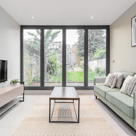 Apartment The Acton London