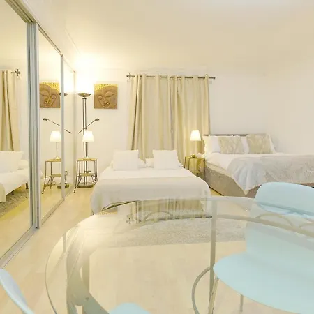 Soho Lovely Central Studio Lift Access Apartment