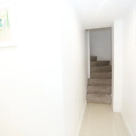 Apartment Cosy With En-suite Bathroom And Shared Kitchen Thamesmead (Greater London)