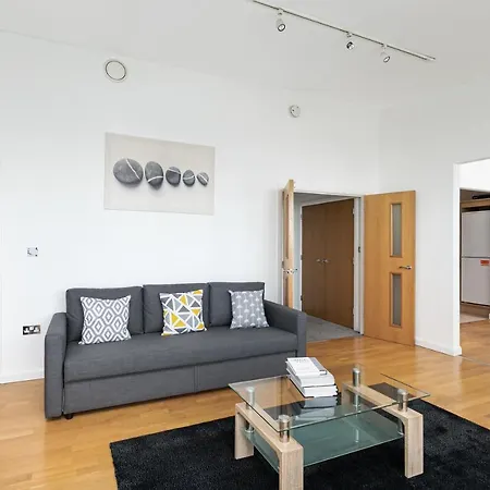 Apartment Skyvillion - 3bed Penthouse Near Airport, O2 Arena, Excel Centre With Parking London