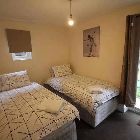 Willesden Lodge *