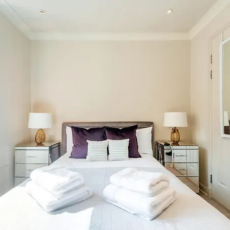 Stunning 3-bedroom In The Heart Of With Parking-hosted By Sweetstay London