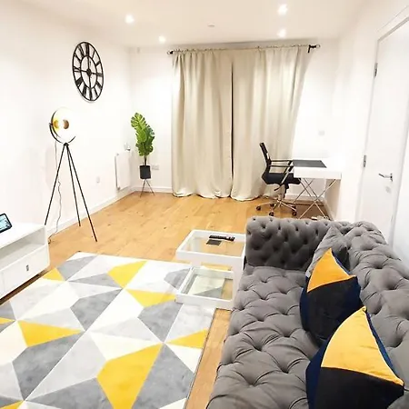 Apartment Garland Modern 3 Bedroom House Westfield - Stratford *