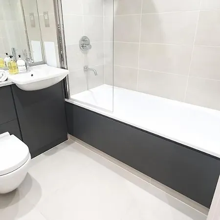 Apartment Garland Modern 3 Bedroom House Westfield - Stratford *