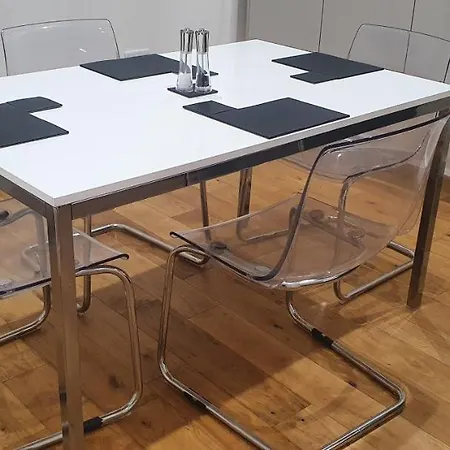 Garland Modern 3 Bedroom House Westfield - Stratford Apartment London