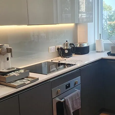 Apartment Garland Modern 3 Bedroom House Westfield - Stratford *