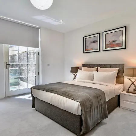 Be - The Lincoln's Residences *