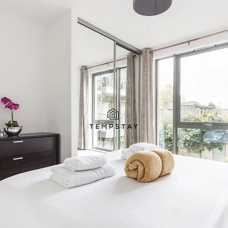Apartment Modern Private -balcony-tube Station