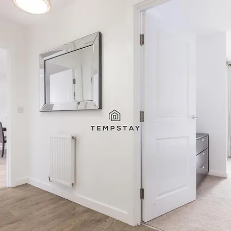 Modern Private -balcony-tube Station * London