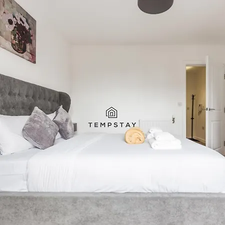 Apartment Modern Private -balcony-tube Station London