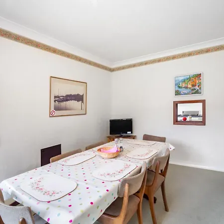 Jeanettes By Interhome Holiday home New Malden