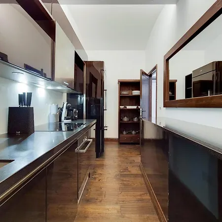 The Lyall Exclusive Apartment London