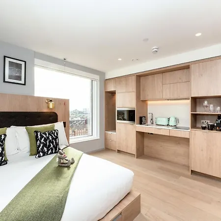 Wilde Aldgate Tower Bridge Londra