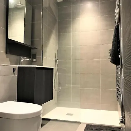 Lovely In Modern London Homestay Hendon