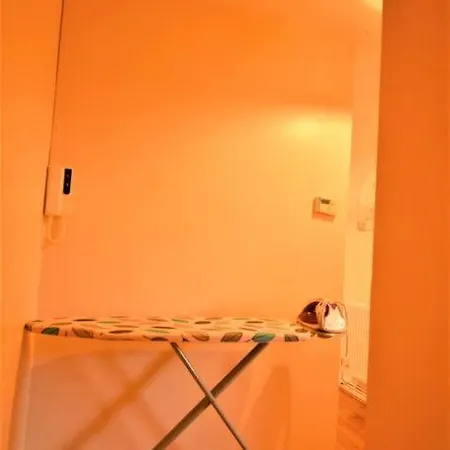 Spacious 2bedroom With Patio By Excel Centre * London