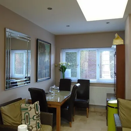 Edgware 3*