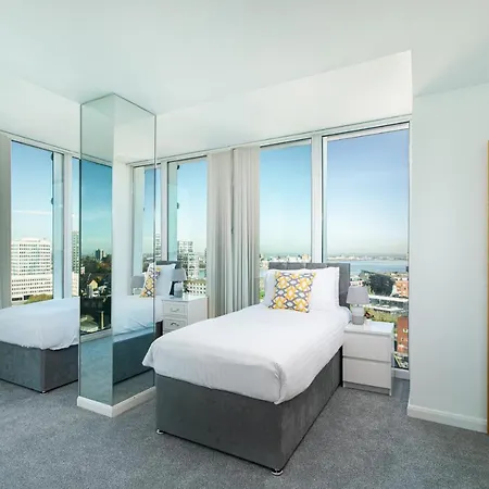 Apartment Skyvillion - 3bed Penthouse Near Airport, O2 Arena, Excel Centre With Parking *