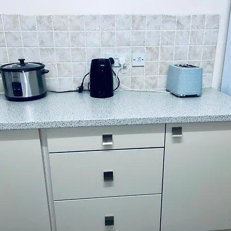Service Apartment *