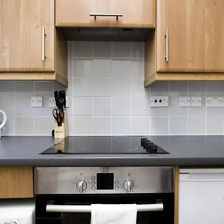 Riverside Accommodation In Pimlico - London *