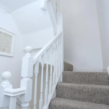 Cosy With En-suite Bathroom And Shared Kitchen Thamesmead (Greater London)
