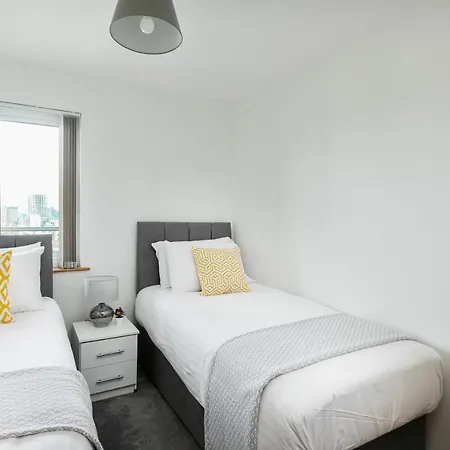 Skyvillion - 3bed Penthouse Near Airport, O2 Arena, Excel Centre With Parking Apartment London
