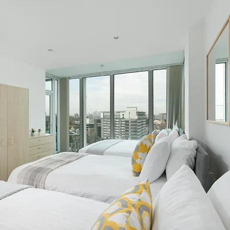 Apartment Skyvillion - 3bed Penthouse Near Airport, O2 Arena, Excel Centre With Parking *