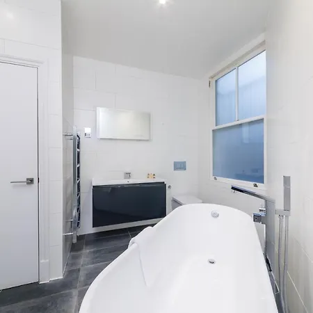 Garrick Mansions By Aeria Apartments *