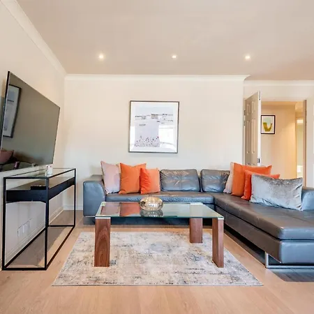 Stunning 3-bedroom In The Heart Of With Parking-hosted By Sweetstay Londres