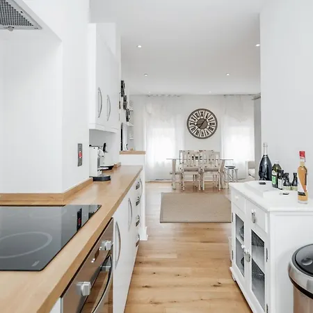 The White Near Kensington High St * London