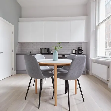 1vh Virginia House, 31 Bloomsbury Way By Living London