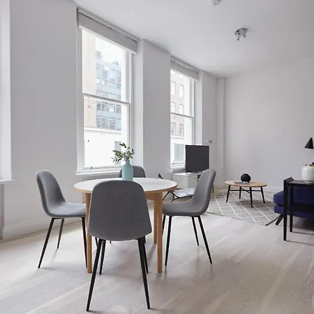 1vh Virginia House, 31 Bloomsbury Way By Living Holiday home