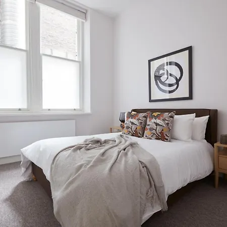 1vh Virginia House, 31 Bloomsbury Way By Living London