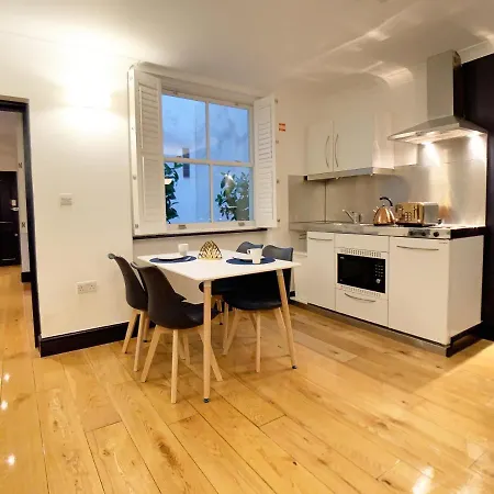 Thames Residences Hyde Park 아파트 *