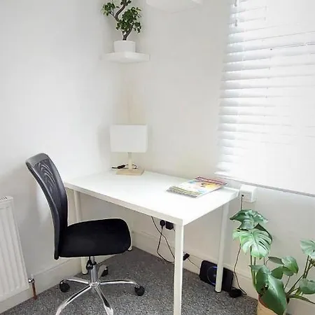 Apartment Very Spacious Two Bedroom Converted In East