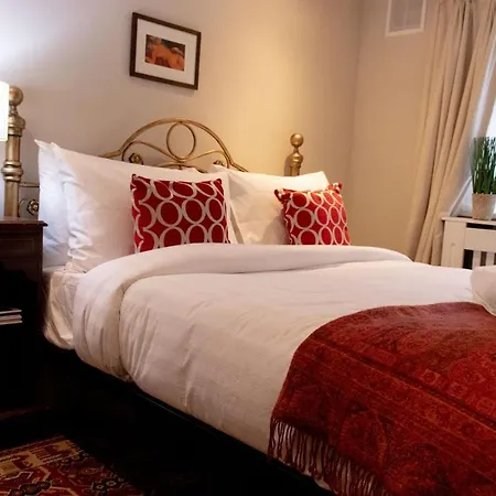Trendy Two Bed With Private Garden *