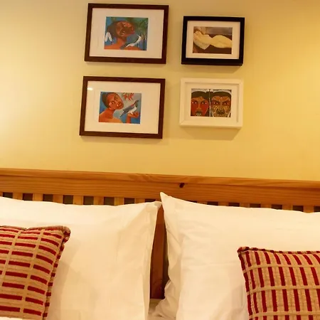 Trendy Two Bed With Private Garden