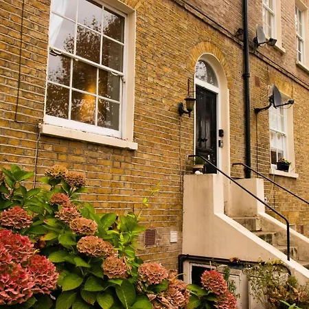 Apartment Trendy Two Bed With Private Garden *