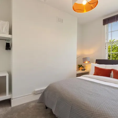 Camden - Barracks Apartment *
