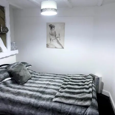 Homestay Turnpike Uxbridge Suites